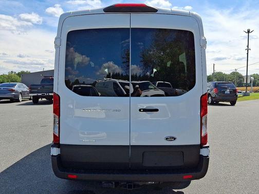 2025 Ford Transit-350 XL