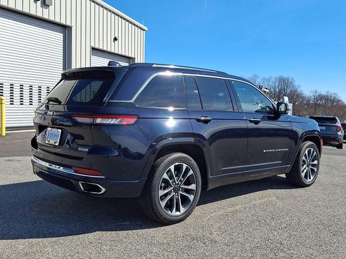 2023 Jeep Grand Cherokee 4xe Overland