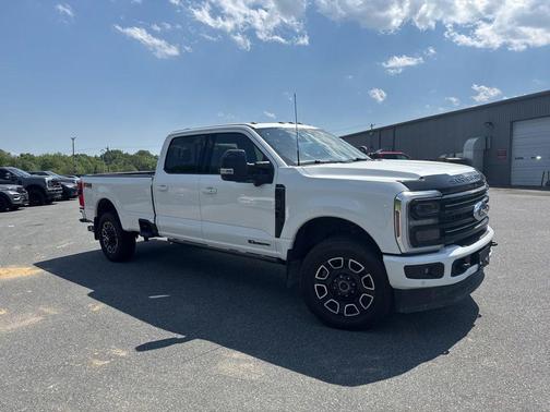 Star White Metallic Tri-Coat 2025 Ford F-250 Platinum