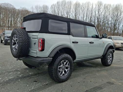 2023 Ford Bronco Badlands
