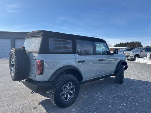2023 Ford Bronco Badlands