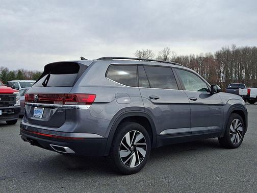 2025 Volkswagen Atlas 2.0T SE w/Technology 4MOTION