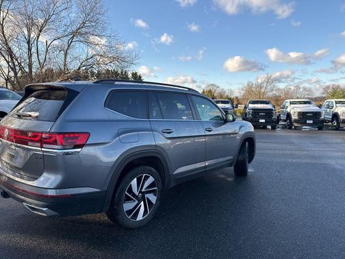 2025 Volkswagen Atlas 2.0T SE w/Technology 4MOTION