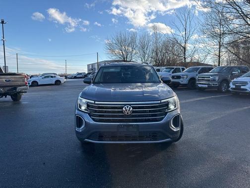 2025 Volkswagen Atlas 2.0T SE w/Technology 4MOTION