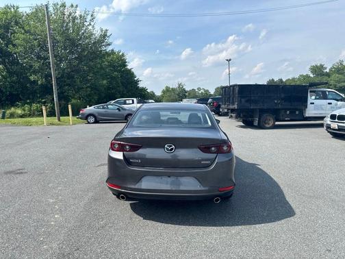 Machine Gray Metallic 2025 Mazda Mazda3 FWD w/Preferred Package
