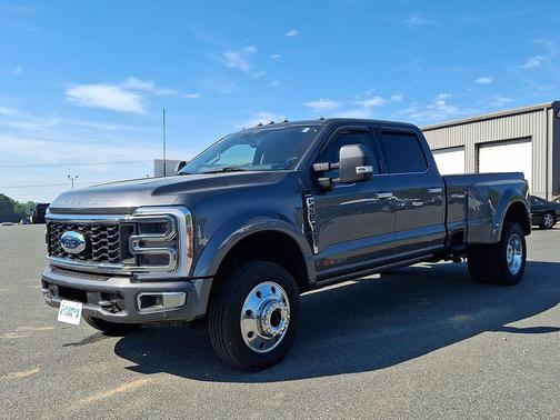 Carbonized Gray Metallic 2023 Ford F-450 Limited