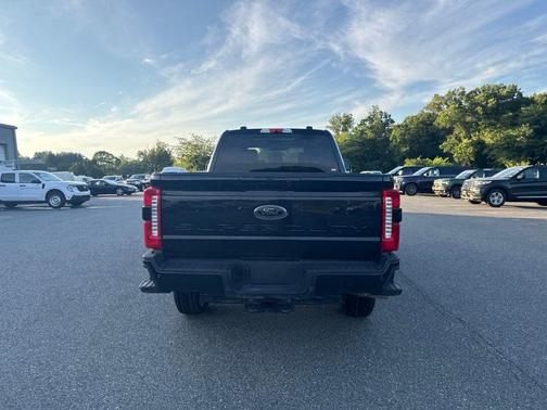 Agate Black Metallic 2026 Ford F-250 Lariat