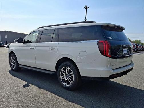 2025 Ford Expedition Max Active 4x4