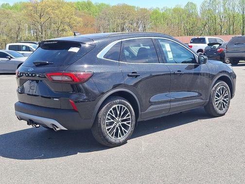 2025 Ford Escape PHEV SE