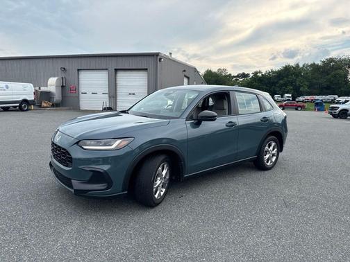Nordic Forest Pearl 2025 Honda HR-V LX