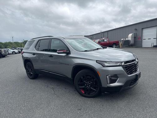 Sterling Gray Metallic 2023 Chevrolet Traverse Premier