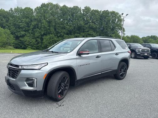 Sterling Gray Metallic 2023 Chevrolet Traverse Premier