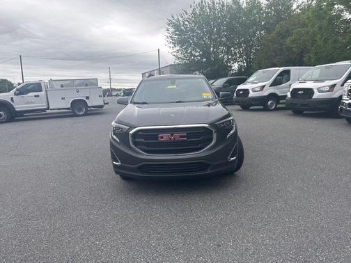 Graphite Gray Metallic 2018 GMC Terrain SLE