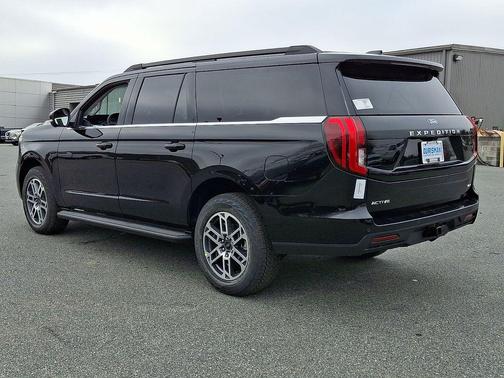 2025 Ford Expedition Max Active 4x4