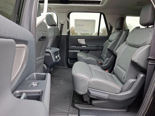 2025 Ford Expedition Max Active 4x4