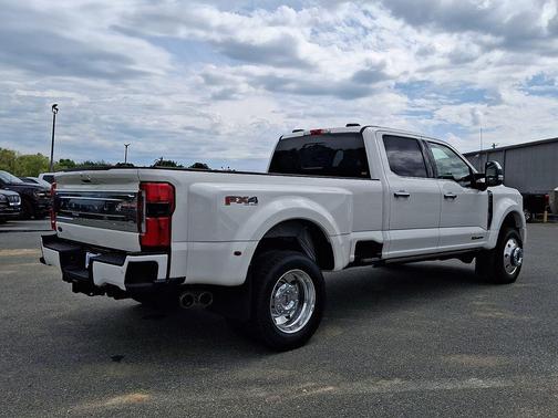 Star White Metallic Tri-Coat 2025 Ford F-450 Platinum