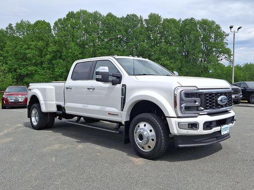 Star White Metallic Tri-Coat 2025 Ford F-450 Platinum
