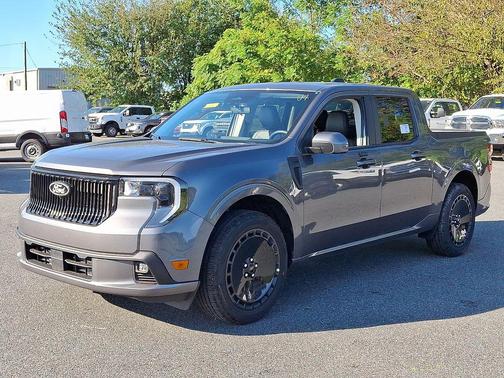 2025 Ford Maverick Lobo Standard