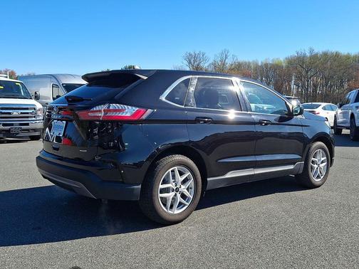 Agate Black Metallic 2023 Ford Edge SEL