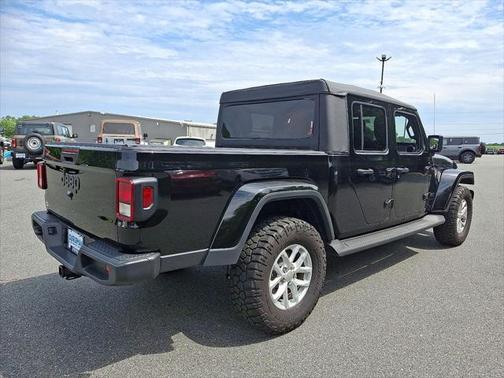 2023 Jeep Gladiator Sport S