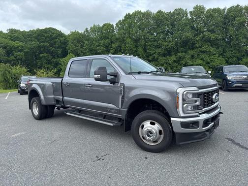 Carbonized Gray Metallic 2024 Ford F-350 Lariat