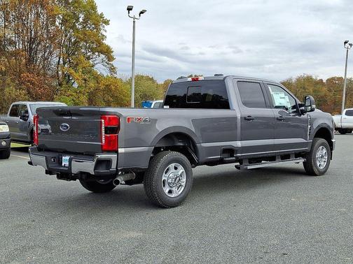 2026 Ford F-350 XLT