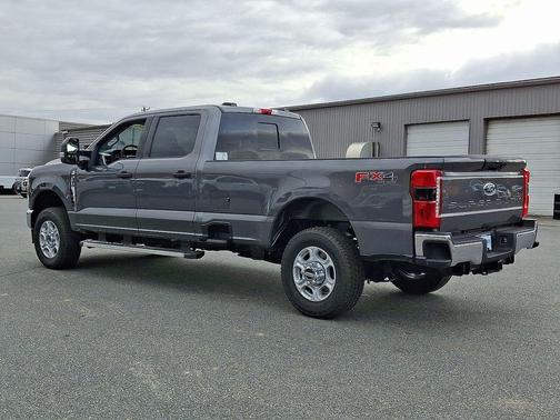 2026 Ford F-350 XLT