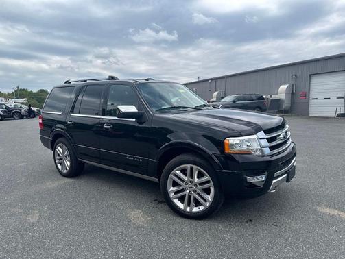 Shadow Black 2017 Ford Expedition Platinum
