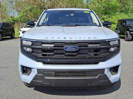 2025 Ford Expedition Max Active 4x4