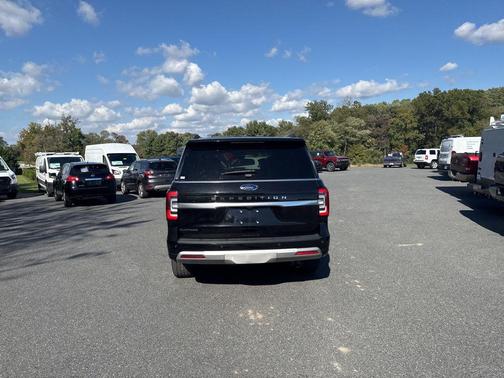 2024 Ford Expedition Platinum