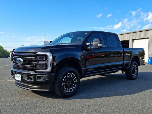 Agate Black Metallic 2025 Ford F-250 Platinum