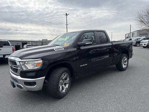 Diamond Black Crystal Pearlcoat 2021 RAM 1500 Big Horn/Lone Star