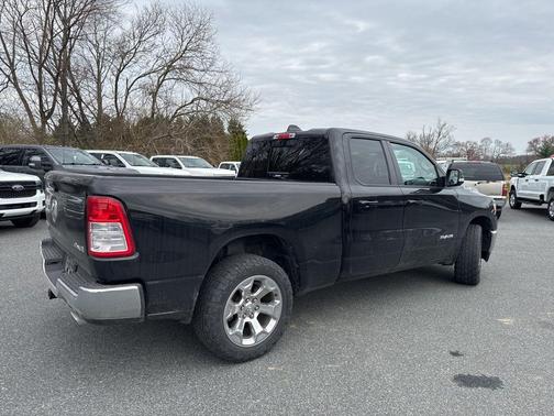 Diamond Black Crystal Pearlcoat 2021 RAM 1500 Big Horn/Lone Star