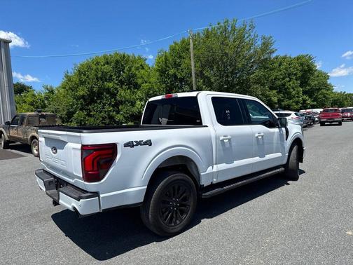 Oxford White 2024 Ford F-150 Lariat