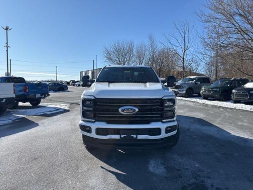 2025 Ford F-250 Platinum