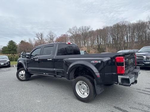 Agate Black Metallic 2024 Ford F-450 King Ranch