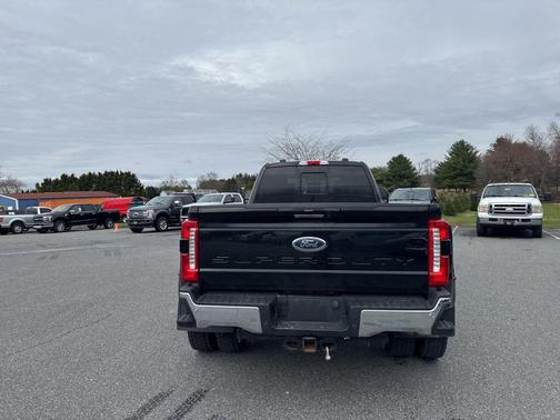 Agate Black Metallic 2024 Ford F-450 King Ranch