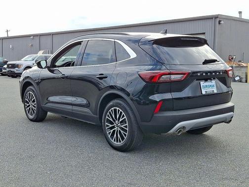 2025 Ford Escape PHEV SE