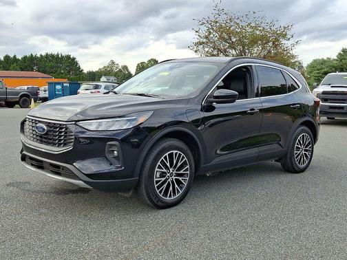 2025 Ford Escape PHEV SE
