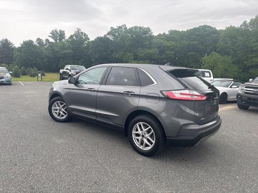 Carbonized Gray Metallic 2023 Ford Edge SEL