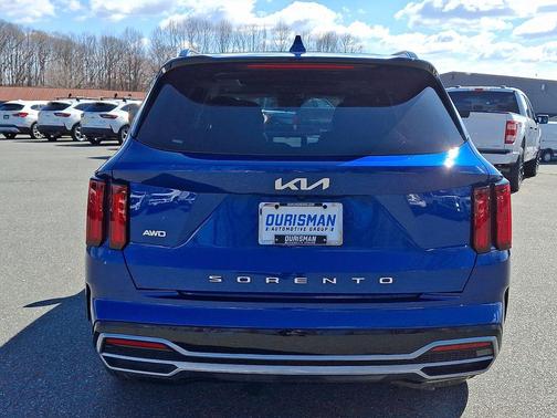 Sapphire Blue 2022 Kia Sorento SX