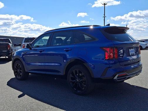 Sapphire Blue 2022 Kia Sorento SX
