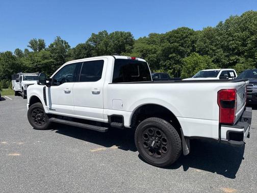 Star White Metallic Tri-Coat 2025 Ford F-350 Lariat