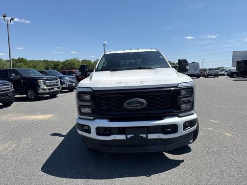 Star White Metallic Tri-Coat 2025 Ford F-350 Lariat