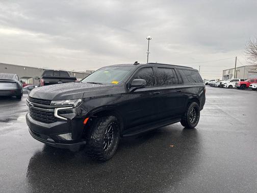 2022 Chevrolet Suburban RST