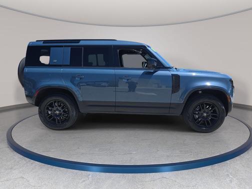 Tasman Blue Metallic 2023 Land Rover Defender SE