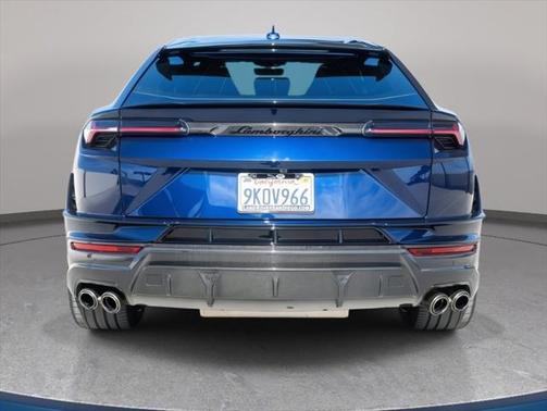 2023 Lamborghini Urus Performante