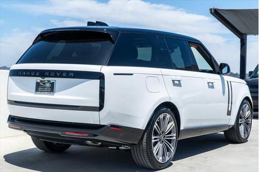 2025 Land Rover Range Rover SE