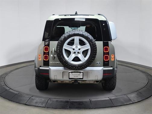2020 Land Rover Defender SE