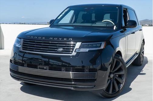 2025 Land Rover Range Rover SV